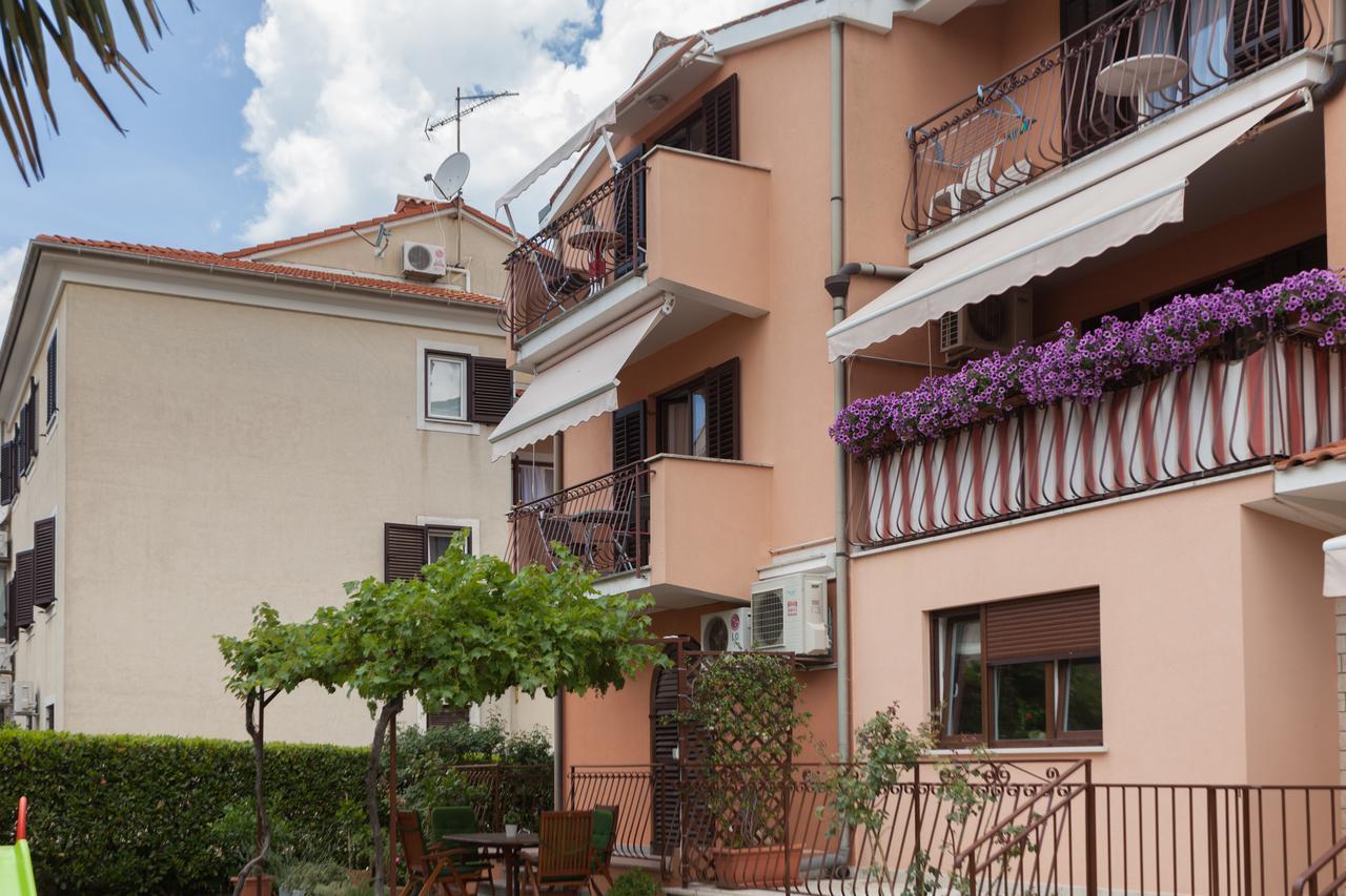 Apartments Alice Ровінь Екстер'єр фото