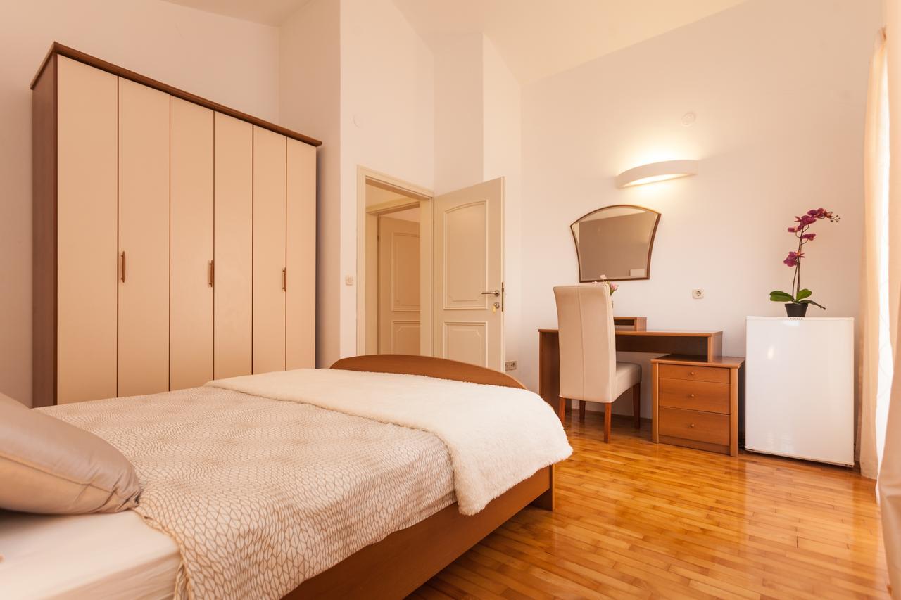 Apartments Alice Ровінь Екстер'єр фото