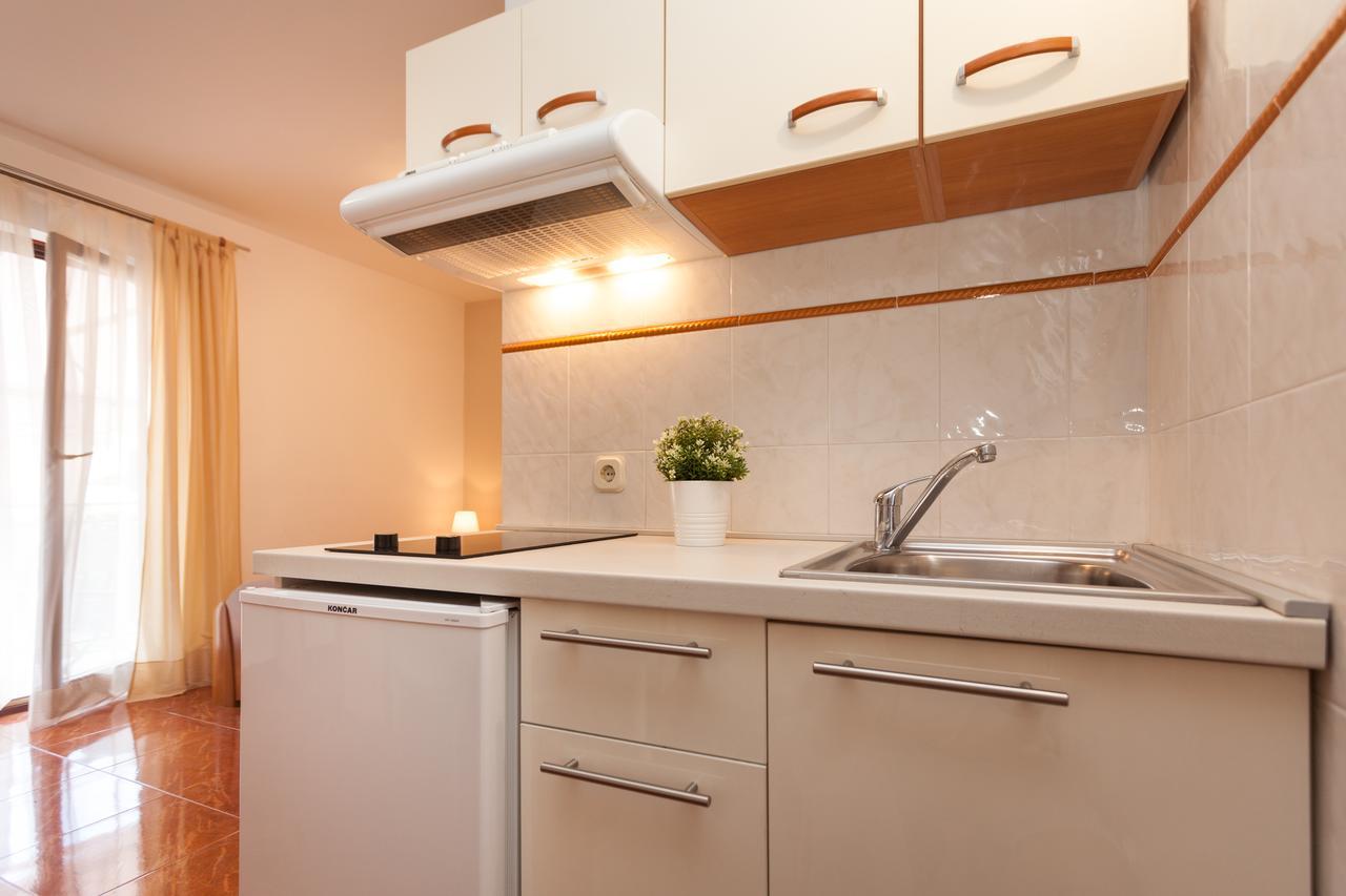 Apartments Alice Ровінь Екстер'єр фото