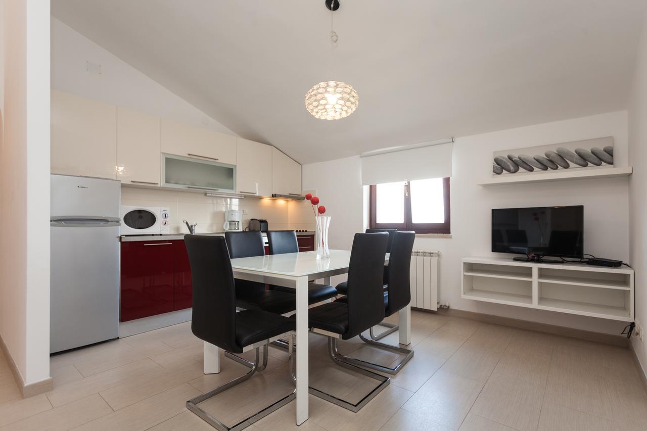 Apartments Alice Ровінь Екстер'єр фото